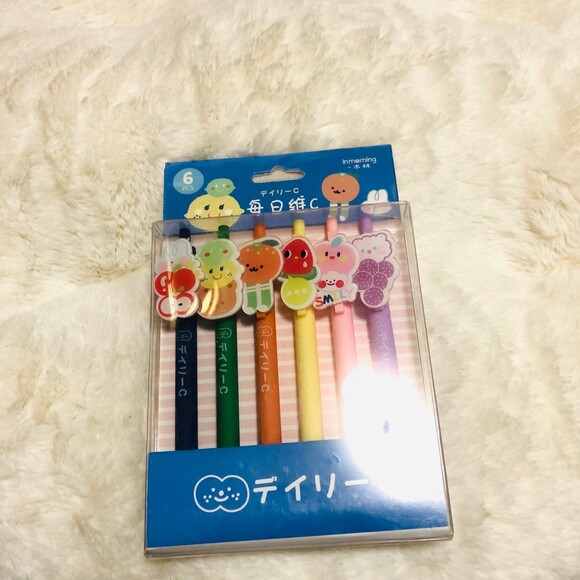 Cute Japanese Stationery Fruit Themed Black Ink Gel Pens 0.5mm 6 assorted colors - Picture 5 of 8